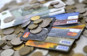 Российские платежные карты к концу года заработают в Крыму