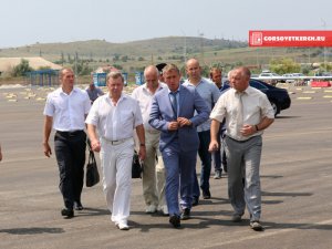 Полномочный представитель Президента посетил Керченскую переправу