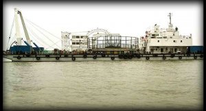 Китайское судно прибыло в Керчь для укладки «энергомоста»