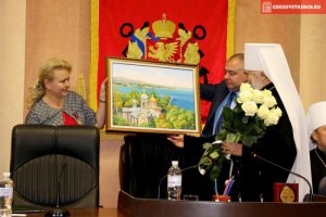Керченским властям вручили награды от Патриарха
