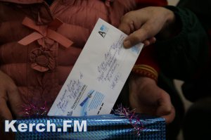 В Керчи журналистам запрещают фотографировать Снегурочку без разрешения Совмина