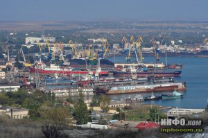 Сырьё для «Крымского титана» поступает в Крым через Керченский морской порт
