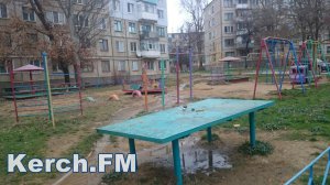 В Керчи на улице Орджоникидзе третий вторник подряд порыв водовода