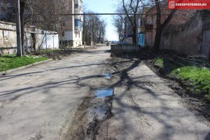 Администрация Керчи обвинила водоканал в разбитых тротуарах