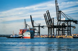 Морские порты Крыма готовы к приему больших объемов грузов, - министр