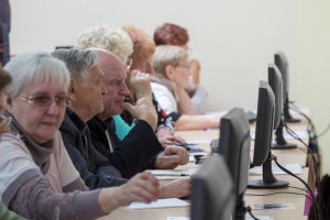 Крымских пенсионеров обещают обучить компьютерной грамотности