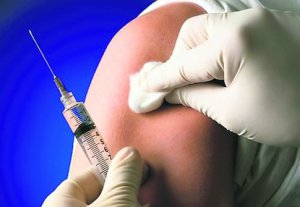 Жителей Крыма будут прививать обновленной вакциной