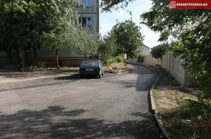 В разных районах Керчи приступили к ремонту дороги