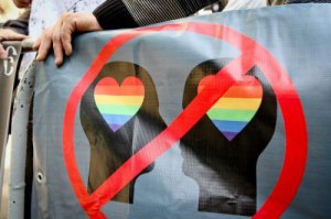 Суд Севастополя признал законным запрет на проведение гей-парада в городе