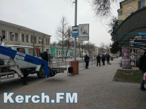 В Керчи украшают улицу Пирогова