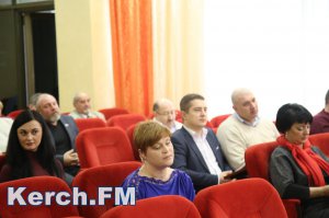 На сессии керченского горсовета Щербуле и Подлипенцеву предложили уволиться (видео)