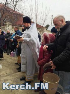Керчане поделились фотографиями службы на Крещение в Аршинцево