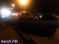 В Керчи произошло лобовое столкновение двух авто
