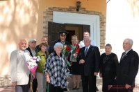 Керченские власти поздравили с днем рождения ветерана ВОВ Александра Лубенцова