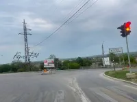 Самый оживленный перекресток в Керчи по Чкалова проваливается