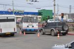 Новости: В Керчи внедорожник попал под троллейбус