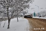 Новости » Общество: В Керчи на дорогах – снежная каша и накатанный снег