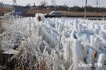 Новости » Общество: В Керчи появились ледяные скульптуры из питьевой воды