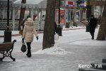 Новости » Криминал и ЧП: В Крыму стихия продолжает бушевать: сильный ветер, мокрый снег, на дорогах гололед