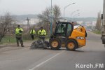 Новости » Общество: Дорогу на Солнечном в Керчи снова ремонтируют