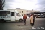 Новости » Ты репортер: В Керчи маршрутка не пропускает пешеходов (видео)