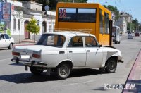 Новости » Криминал и ЧП: В центре Керчи  «Москвич» столкнулся с маршруткой