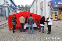 Новости » Общество: В центре Керчи людей бесплатно проверяли на ВИЧ