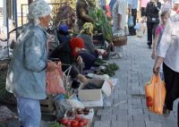 Новости » Общество: Перед праздниками в Керчи будут бороться со стихийной торговлей