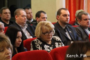 Новости » Экономика: В Керчи приняли бюджет на 2014 год