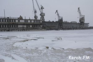 Новости » Общество: Керченский пролив начал замерзать (фото, видео)