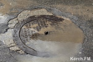 Новости » Коммуналка: Водоканал Керчи восстанавливает водоснабжение в Аршинцево