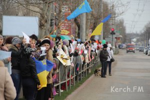 Новости » Общество » Политика: Видео с женского митинга за мир в Крыму