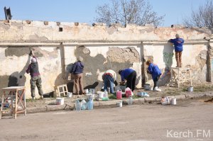 Новости » Общество: На морвокзале Керчи усиленно готовятся к встрече катамарана