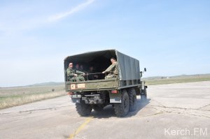 Новости » Общество: В Керчи к параду готовят военную технику