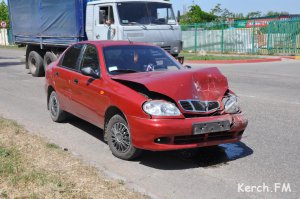 Новости » Криминал и ЧП: В Керчи произошла авария, есть пострадавшие