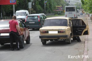 Новости » Криминал и ЧП: В Керчи столкнулись три автомобиля - пострадали два человека