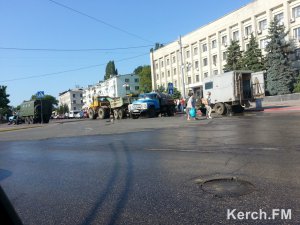 Новости » Коммуналка: В Керчи, возле Кирова, 5  «традиционный» порыв водовода