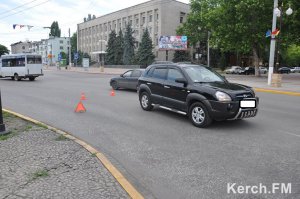 Новости » Криминал и ЧП: В Керчи под машину попала женщина