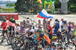 Новости » Общество » Спорт: В Керчи прошел велопробег «За здоровый образ жизни»