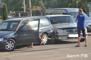 Новости » Криминал и ЧП: В Керчи утро началось с двух аварий