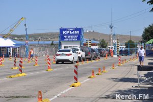 Новости » Общество: На Керченской переправе в порту «Крым» пока нет очереди