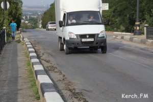 Новости » Общество: В Керчи из-за аварийного моста транспорт пустят в объезд