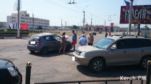 Новости » Общество: В Керчи авария на Ворошиловском кольце