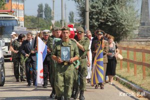 Новости » Общество: В поселке Героевское перезахоронили останки капитана Кондратова