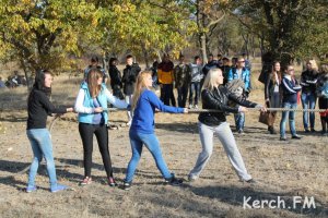 Новости » Спорт: Студенты КПК соревновались в волейболе, стрельбе и перетягивании каната