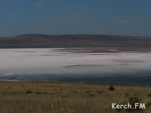Под Керчью полностью пересохло лечебное озеро Чокрак