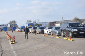 Новости » Общество: Паромы через Керченский пролив не ходят в связи с усилением ветра