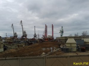 Новости » Общество: В Керченском порту «Камыш-Бурун» поддержали национализацию предприятия