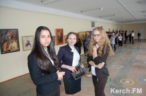В Керчи школьники приняли участие в проекте «Краски Родины»