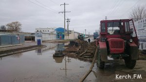 Новости » Общество: В Керчи на улице Полевой порыв водовода